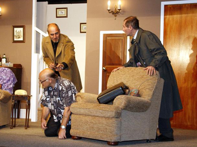 "Ik tel tot vijf!" (I'll count to five - it's Dutch)