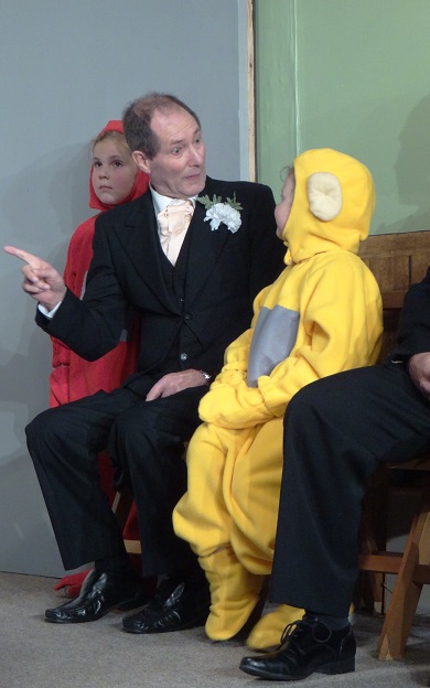 Who would have thought that Frank Pickle would have such a natural affinity with the Teletubbies?